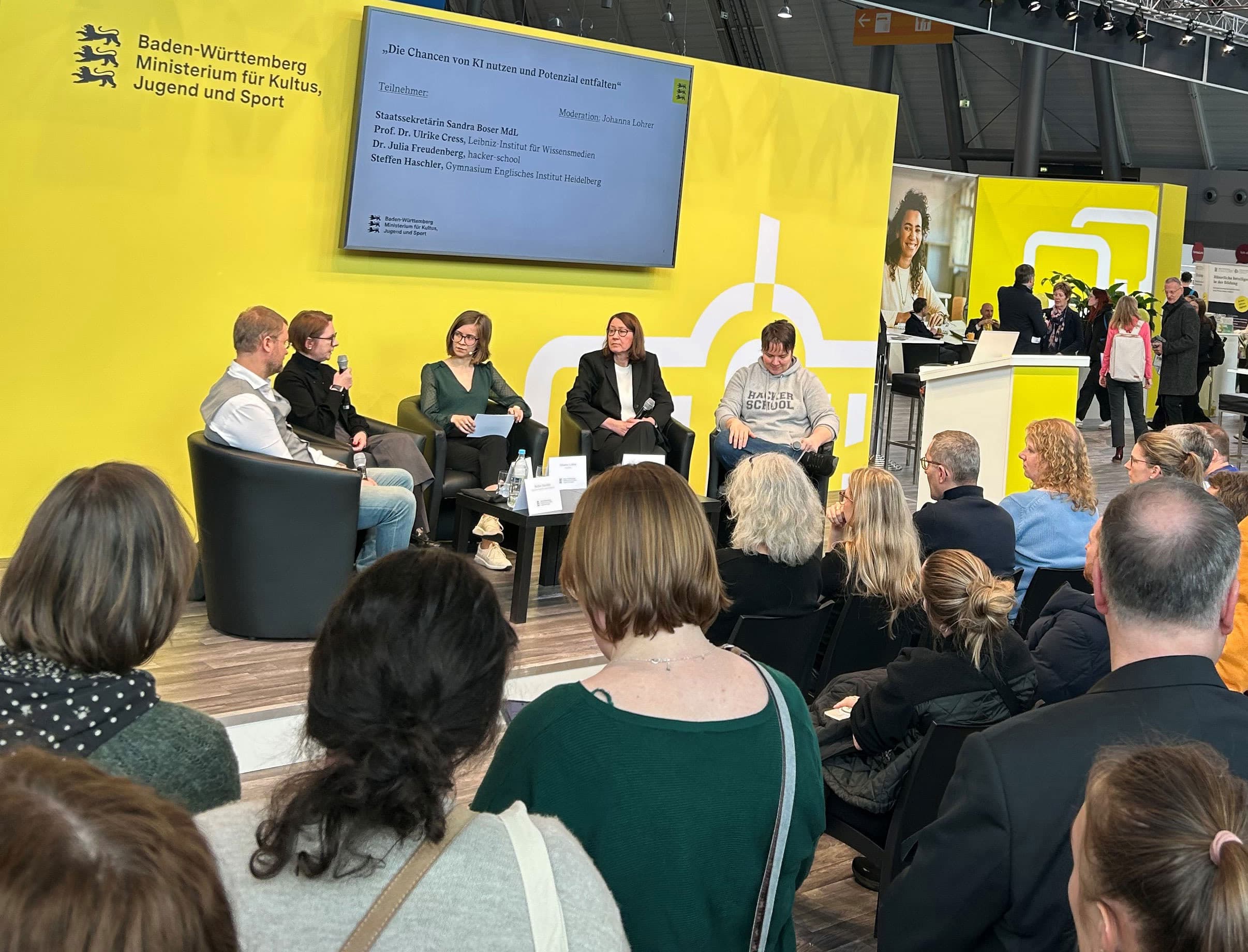 A picture of the panel discussion © Ministerium für Kultus, Jugend und Sport Baden-Württemberg